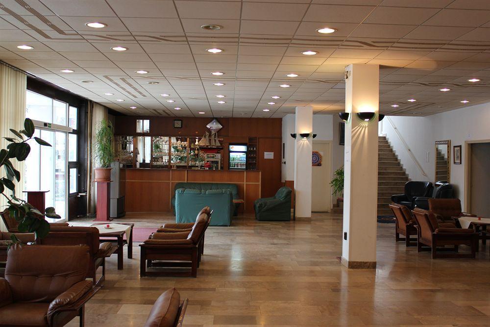 Romai Hotel บูดาเปสต์ ภายนอก รูปภาพ