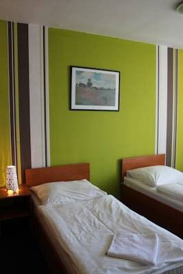 Romai Hotel บูดาเปสต์ ภายนอก รูปภาพ